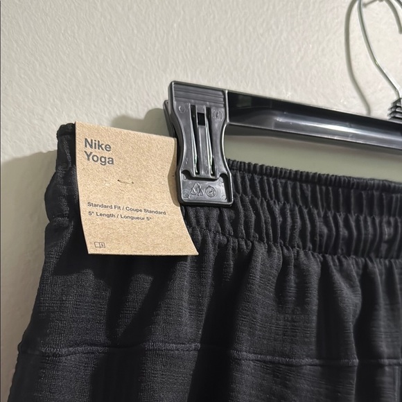 Nike Men's YOGA Dri-FIT 5" Unlined Shorts - Picture 9 of 9